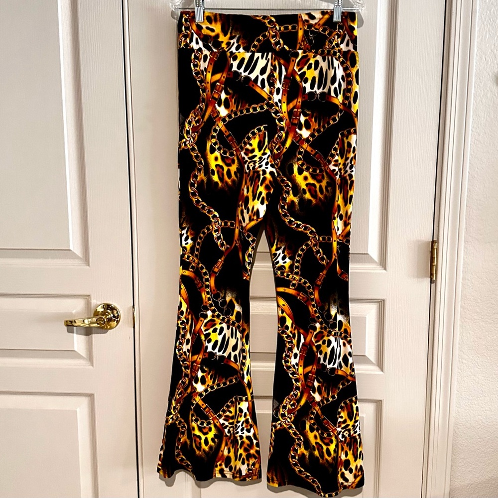Printed flared leg stretch pants